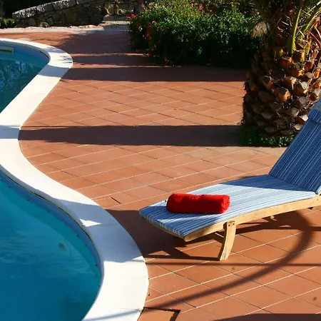 Sleeps 5 Pool Air Con Wifi דירה Telti