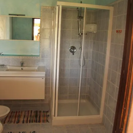 דירה Sleeps 5 Pool Air Con Wifi *