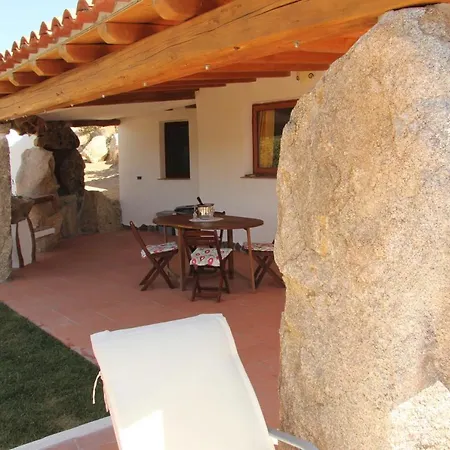 Sleeps 5 Pool Air Con Wifi דירה Telti
