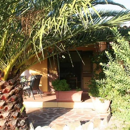 Sleeps 5 Pool Air Con Wifi * Telti