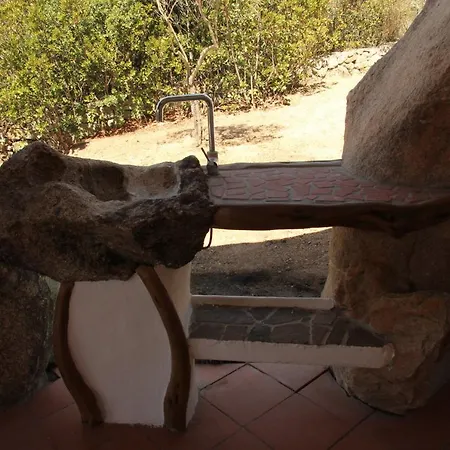 Sleeps 5 Pool Air Con Wifi דירה *