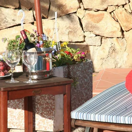 Sleeps 5 Pool Air Con Wifi Telti