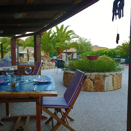 Sleeps 5 Pool Air Con Wifi Telti