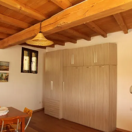 Sleeps 5 Pool Air Con Wifi *