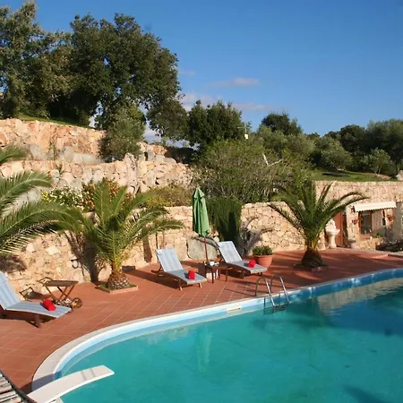 Sleeps 5 Pool Air Con Wifi דירה
